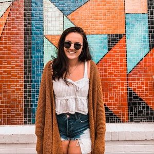 Meet your Posher, Hannah